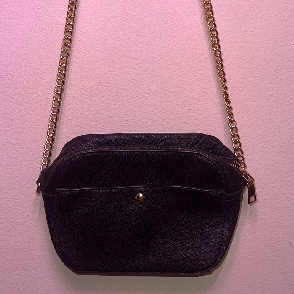 Elegant Black Crossbody Bag